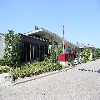 Bastion Hotel Schiphol Hoofddorp 3*,
